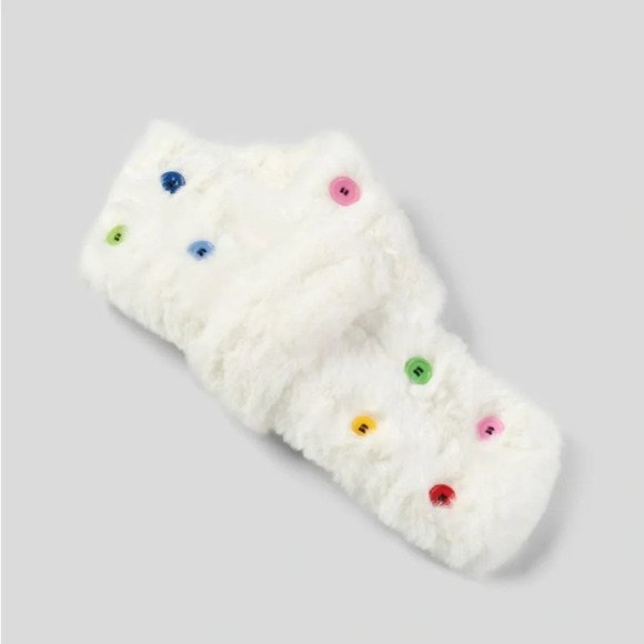 HALARA Accessories - Halara Button Detail Faux Fur Scarf 🧣​​​